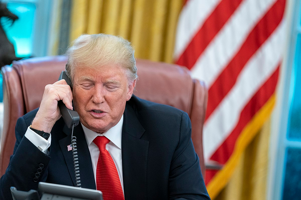 Trump taler med Zelensky umiddelbart efter opkald med Putin