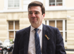Andy Burnham vil blive annonceret som den nye Labour-leder og n&aelig;ste premierminister i eftermiddag