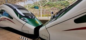 media/03/trainrunsdown__4740363t.jpg