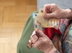 Europ&aelig;ere frygter, at statspensioner er uholdbare, men afviser reformmuligheder, viser en meningsm&aring;ling