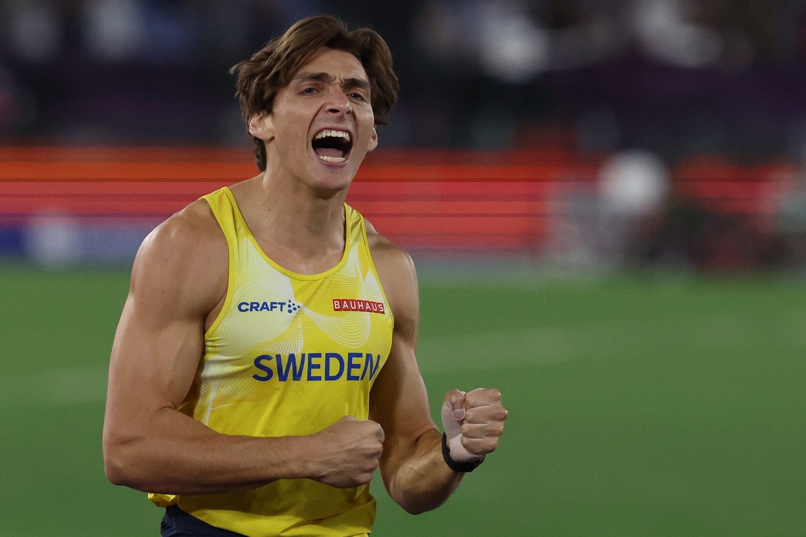Det første World Athletics Ultimate Championship begynder med Ingebrigtsen og Duplantis' sejre