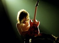 media/06/guitarhero_180606t.jpg