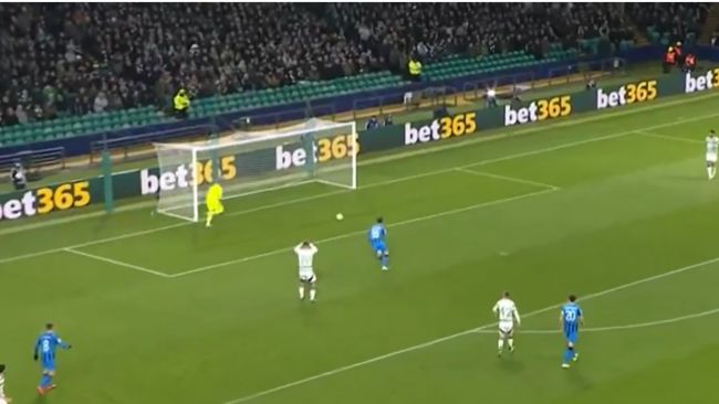 Se Carter-Vickers' virale selvmål for Celtic