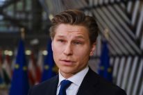 media/09/finlandconsiderslifting_4830973t.jpg