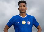 Est&ecirc;v&atilde;os m&aring;l i sidste minut for Chelsea f&aring;r Liverpool til at miste deres krone
