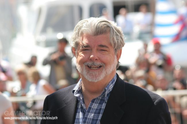 Tom Cruise råbte "We thank you, George" under George Lucas' tale ved Saturn Awards