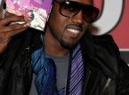 Modellen, der h&aelig;vder, at rapperen Kanye West overfaldt hende, sagde, at hun f&oslash;lte sig "kvalt, usikker og bange"