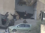 Video viser israelske styrker skyde pal&aelig;stinensere ihjel f&aring; &oslash;jeblikke efter overgivelsen
