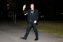 media/18/teslaboardwarns_4721843t.jpg