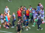 Argentinas usportslige opf&oslash;rsel: Ul&aelig;kkert overfald fra Paredes og forn&aelig;rmelse under fejringen