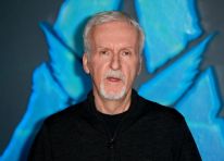 media/20/jamescameronleaves_4792033t.jpg