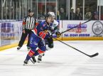 Den skotske ishockeyspiller Gary Kelly, 19, d&oslash;r ved at falde ned fra balkonen p&aring; Ibiza