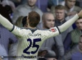 EA går halvårligt med FIFA