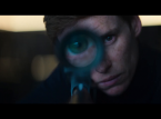 Se Eddie Redmayne som lejemorder i traileren til TV-serien The Day of the Jackal