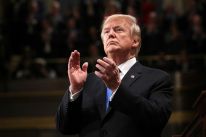 media/29/trumpapplaudshostage_4472953t.jpg