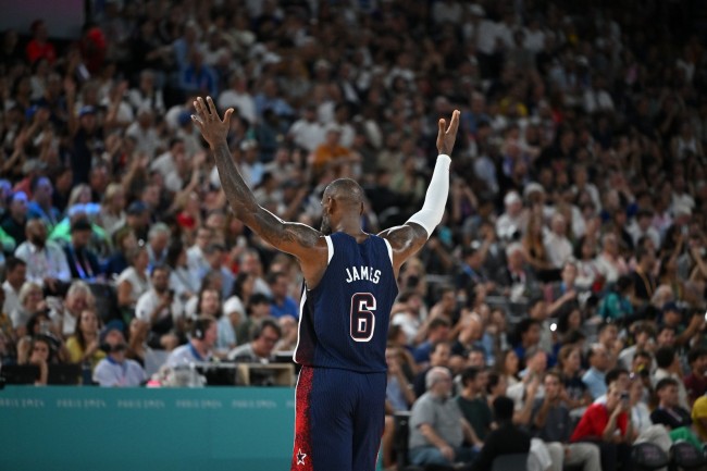 LeBron James er usikker på sin fremtid i NBA og Los Angeles Lakers efter elimineringen