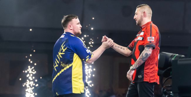 World Darts Championship semifinaler: Vil Luke Littler vinde trofæet, inden han fylder 18?