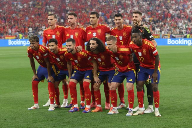 Deschamps mener, at Spanien er det "stærkeste hold" i verden, men Frankrig har den samme, hvis ikke mere, angrebsstyrke