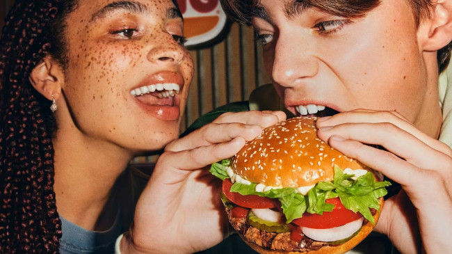 Nyt AI-system overvåger medarbejdervenlighed hos Burger King