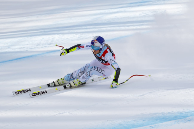 Lindsey Vonn får et alvorligt fald en uge efter at have revet ACL over ved vinter-OL