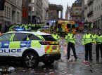 Mand, der k&oslash;rte ind i en menneskem&aelig;ngde under Liverpools parade, id&oslash;mt 21 &aring;r og seks m&aring;neders f&aelig;ngsel