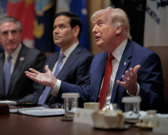 Trump udskyder fristen for Iran til at åbne Hormuzstrædet med 10 dage