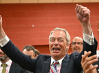 Det er mand mod bin, da Farage g&aring;r direkte op mod Grev Binface