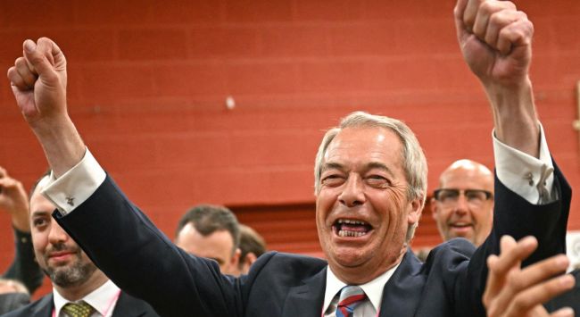Det er mand mod bin, da Farage går direkte op mod Grev Binface