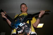 media/41/faceplatestilguitar_144179t.jpg