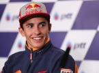 Carlos Sainz betragter Marc M&aacute;rquez som MotoGP's Ayrton Senna: "At leve i nuet, vi er ikke klar over"