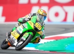 Noah Dettwiler "ikke l&aelig;ngere kritisk" og Jos&eacute; Antonio Rueda kommer sig godt p&aring; sin f&oslash;dselsdag efter Moto3-styrt