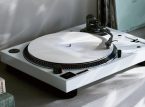 Audio-Technica pr&aelig;senterer den hvide model AT-LP120XBT-USB pladespiller