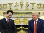 Trump m&oslash;des med Sydkoreas pr&aelig;sident og n&aelig;vner samtaler med Kim Jong Un