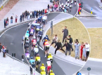 To unge m&aelig;nd anmeldte til politiet for at have fors&oslash;gt at r&oslash;re ryttere ved Giro d'Italia: "V&aelig;r ikke som denne fyr"