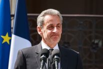 media/51/frenchcourtfrees_4725123t.jpg