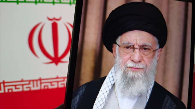 Begravelsen for Irans afdøde øverste leder Ali Khamenei begynder i dag og varer en hel uge