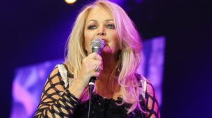Holding Out For A Hero, Total Eclipse of the Heart-sangerinden Bonnie Tyler dør i en alder af 75 år