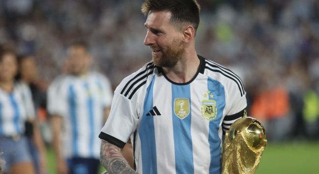 Et officielt opslag fra Ballon d'Or-hjemmesiden antyder en niende pris til Leo Messi