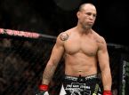 Video viser &oslash;jeblikket, hvor UFC-ikon bliver sl&aring;et ud af mand i smoking efter kaotisk boksedebut