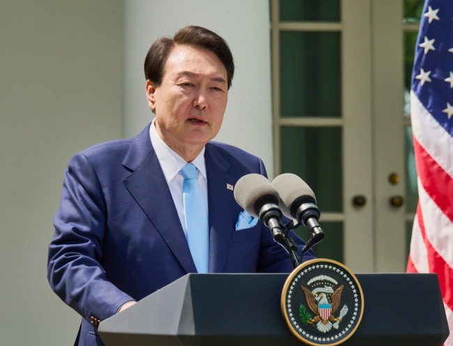 Sydkoreansk domstol dømmer ekspræsident Yoon til livstid for oprør