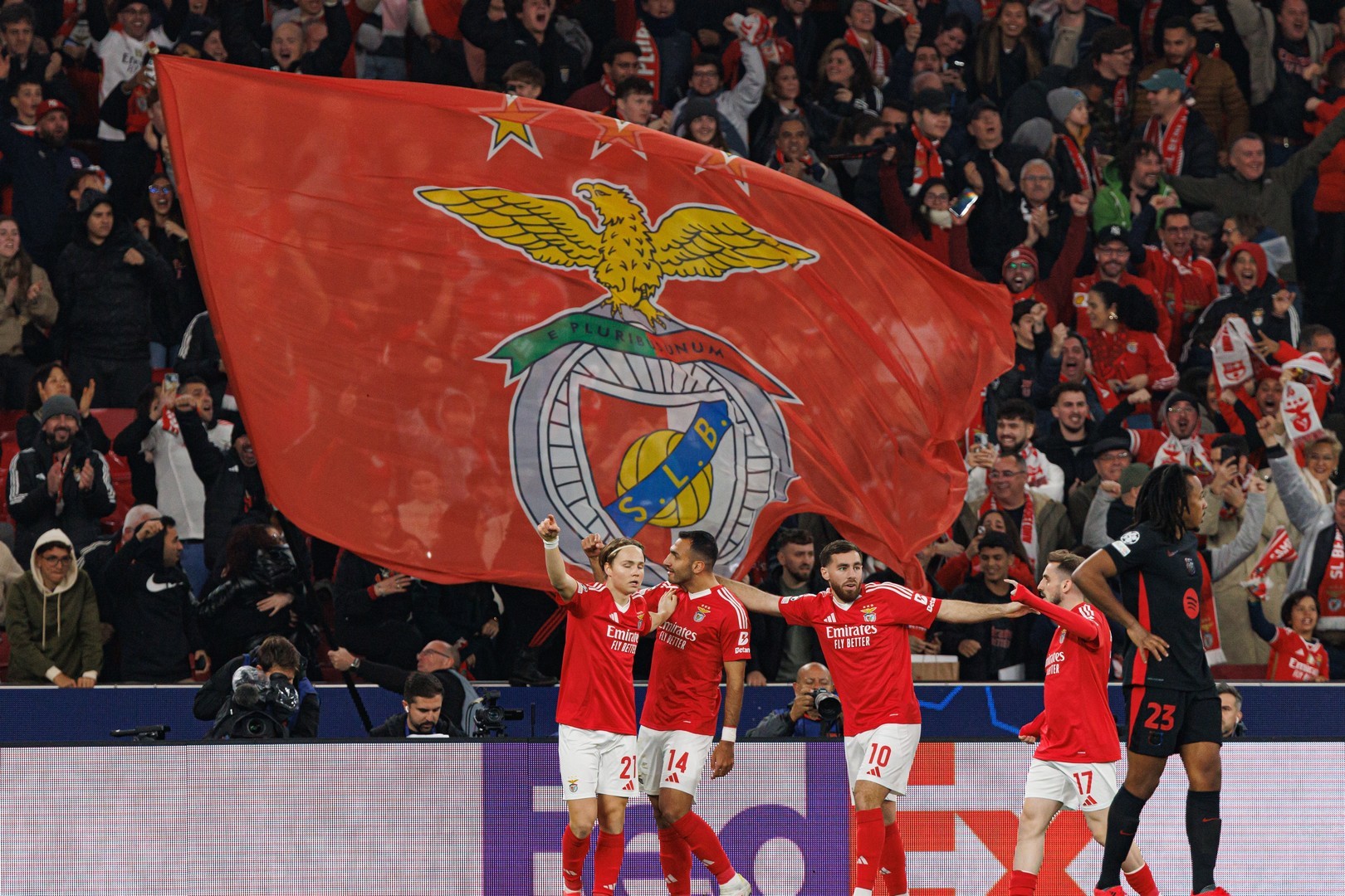 Benfica kæmper for overlevelse i Champions League i aften... mod Mourinhos Fenerbahçe