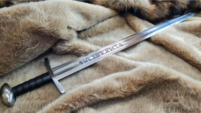 Oldgammelt sværd opdaget af en seksårig i Norge