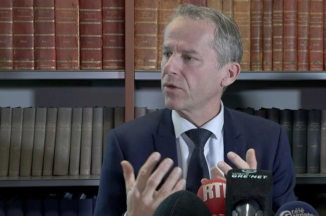 Fransk tidligere underviser sigtet for seksuelt misbrug af 89 mindreårige gennem årtier