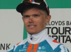 Den skotske cykelrytter Oscar Onley, fjerdeplads i Tour de France 2025, tr&aelig;kker sig med "betydelig skulderskade"
