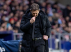 Atl&eacute;tico de Madrid-fans klager over tre potentielle straffespark, der ikke blev d&oslash;mt i nederlaget mod Arsenal