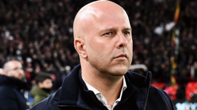 Arne Slot forventes at fortsætte i Liverpool, hvis de sikrer sig en Champions League-plads