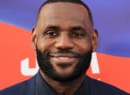 LeBron James overpr&aelig;sterer, men indr&oslash;mmer, at alder betyder noget: "Se p&aring; min f&oslash;dselsattest: 30. december 1984"