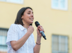 Se Irene Montero skrive Tillykke med f&oslash;dselsdagen til Trump i Europa-Parlamentet som en protest mod EU's holdning til Iran-krigen