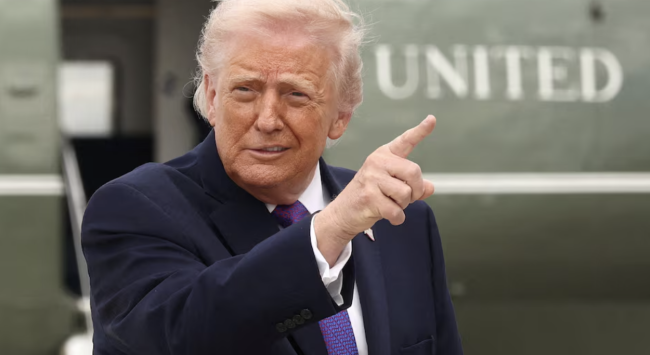 Trump lover 5000 dollars til hver voksen amerikaner, hvis republikanerne vinder midtvejsvalget
