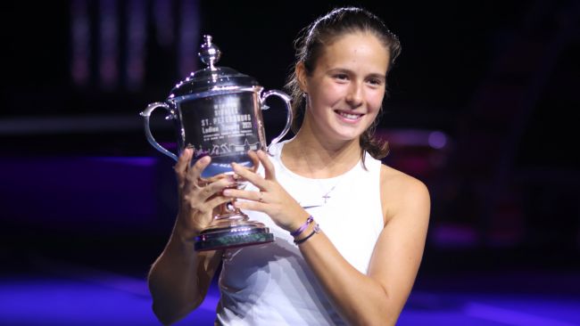 Den åbent homoseksuelle tennisspiller Daria Kasatkina skifter troskab fra Rusland til Australien